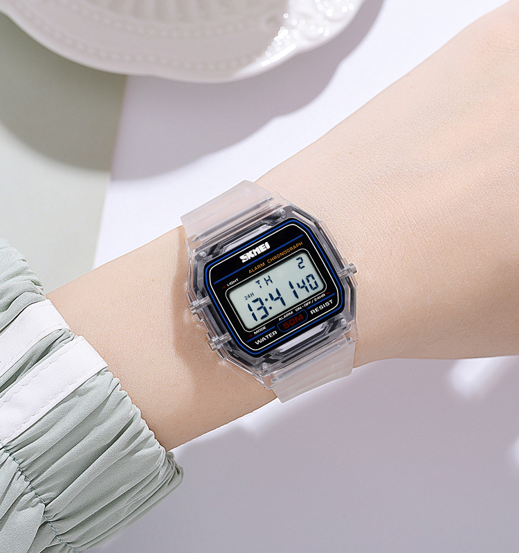 SKMEI 2056 new style unisex digital watch low price silicone band simple activity hand watch for men and women